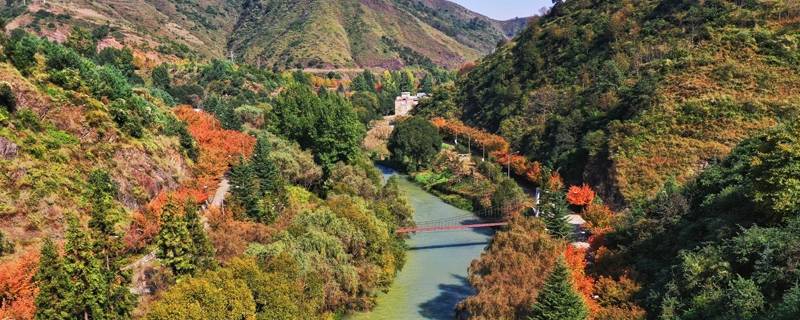 首頁 百科達人昭陽區景點有昭通葡萄井,大山包村,孟孝琚碑,龍家祠堂