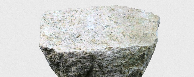 部分花岗岩为岩浆和沉积岩经变质而形成的片麻岩类,或混合岩化的岩石